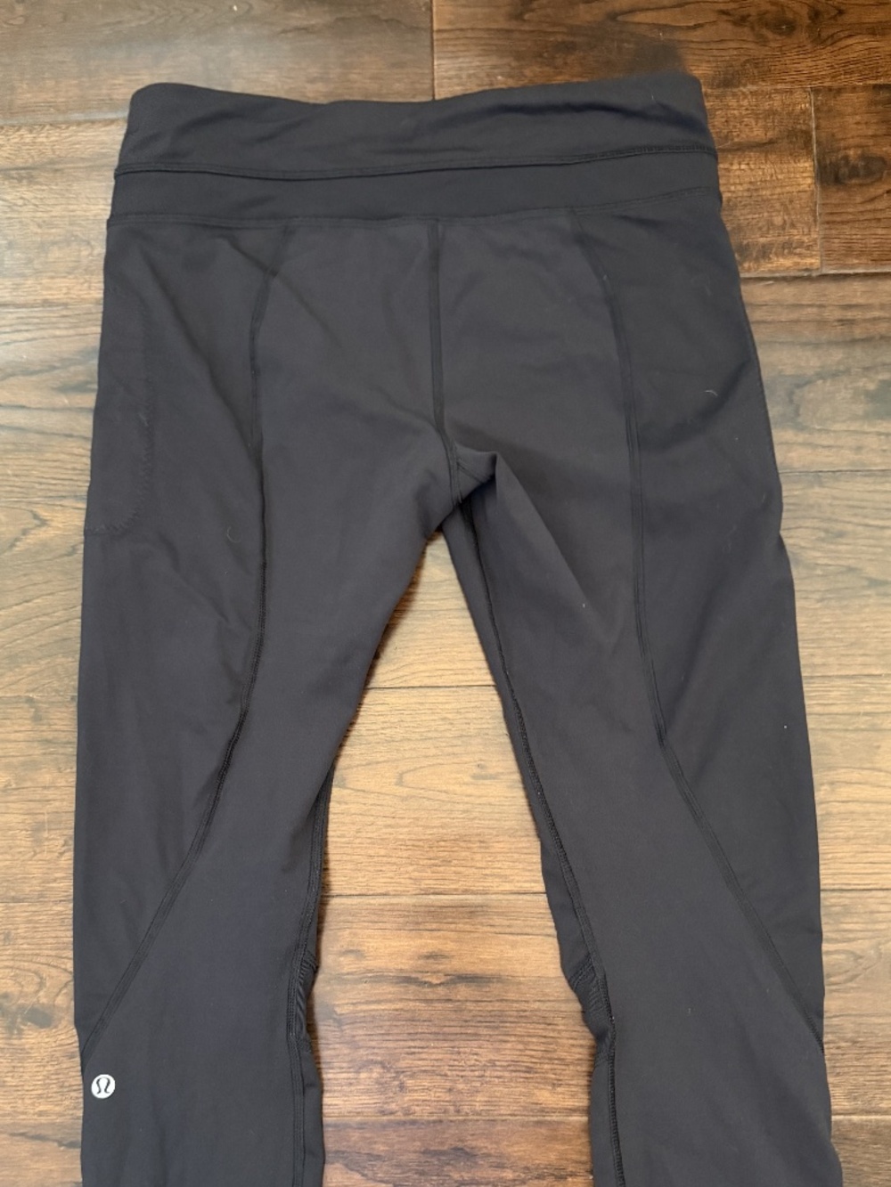 Lululemon Women’s Black Crop Leggings – Size 8